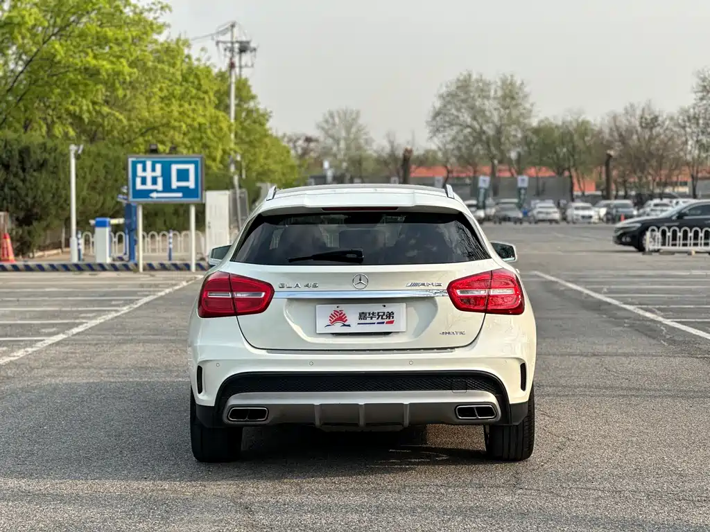 Mercedes-Benz GLA AMG 2015 — фото 10