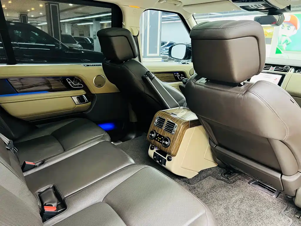 Land Rover Range Rover 2019 — фото 16