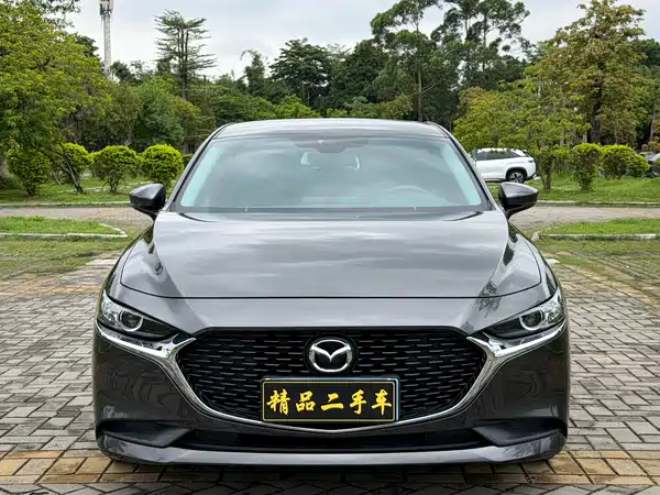 Mazda 3 Axela 2022