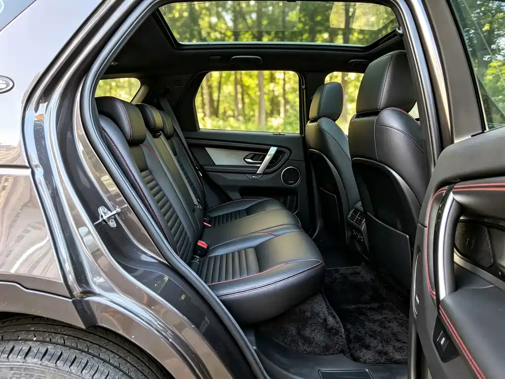 Land Rover Discovery Sport 2022 — фото 12
