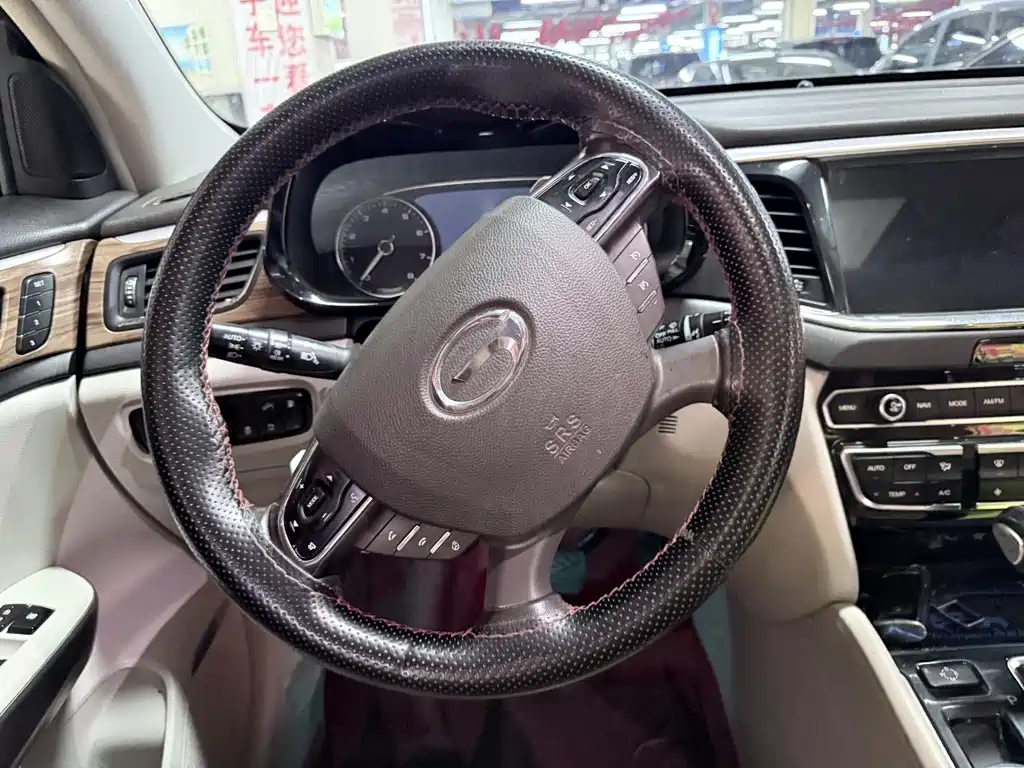 GAC Motor Trumpchi GS8 2018 — фото 15