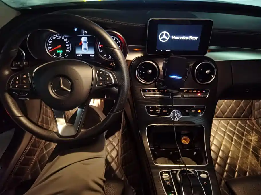 Mercedes-Benz C-Class 2018 — фото 12