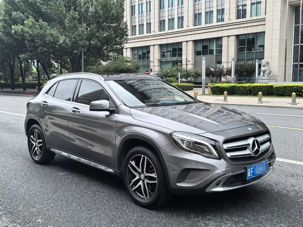 Mercedes-Benz GLA 2015