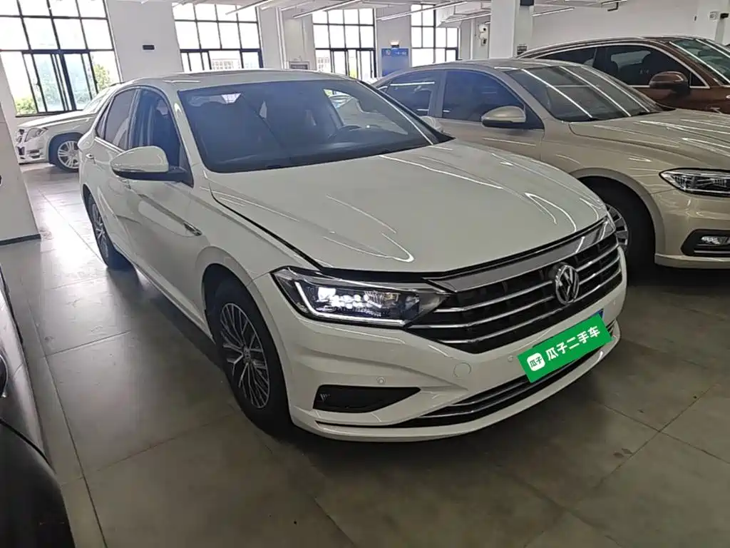 Volkswagen Sagitar 2021