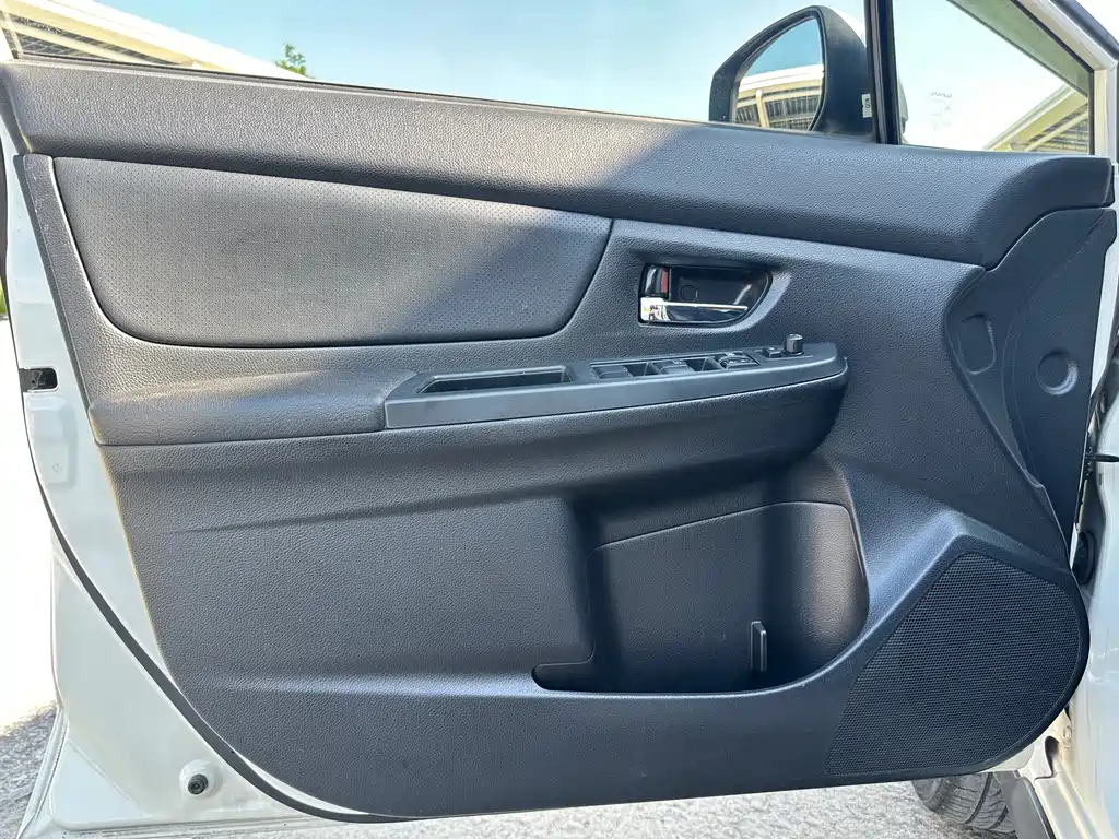 Subaru XV 2014 — фото 10