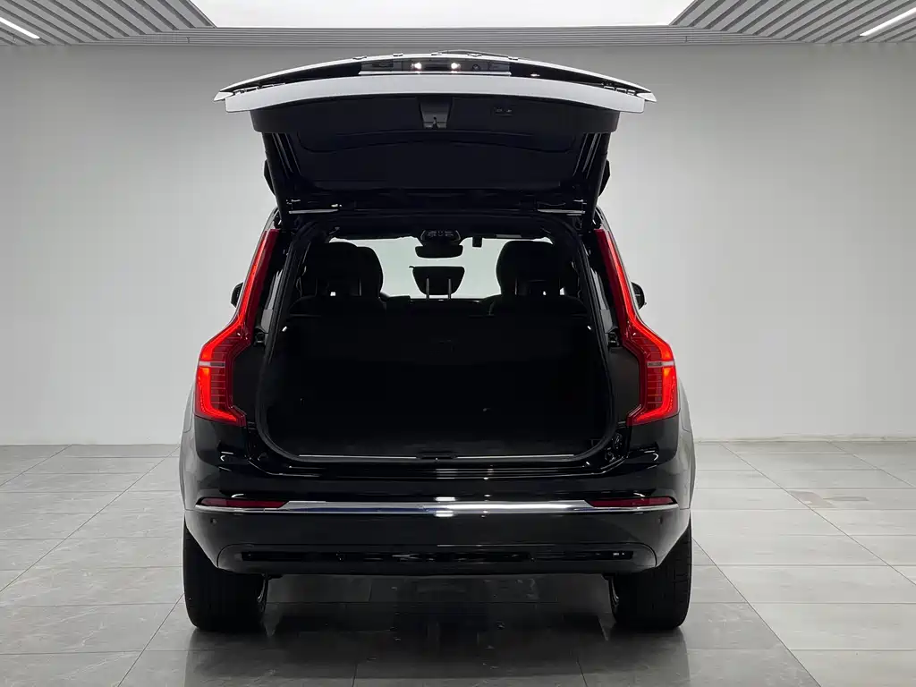 Volvo XC90 2024 — фото 17