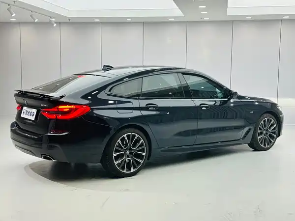 BMW 6 Series GT 2025