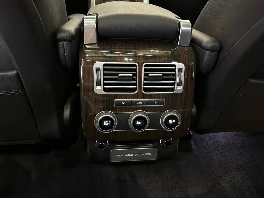 Land Rover Range Rover 2018 — фото 23