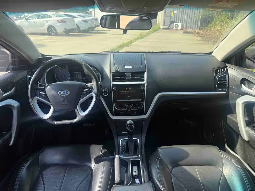 Geely Emgrand 2015