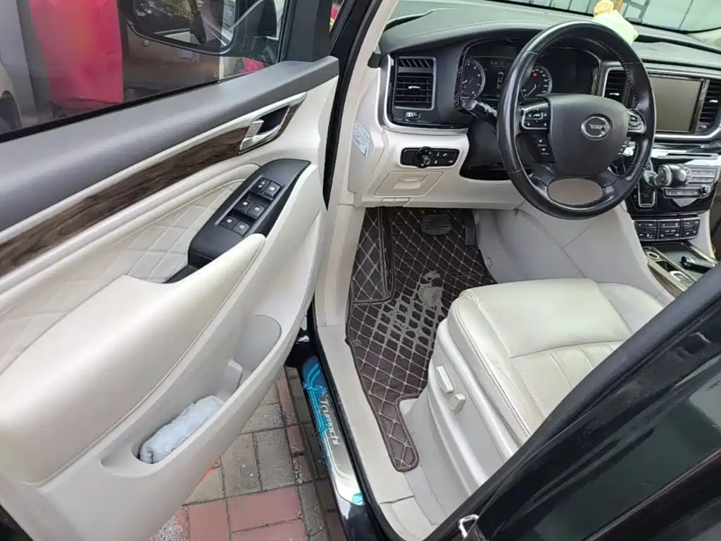 GAC Motor Trumpchi M8 2018 — фото 16