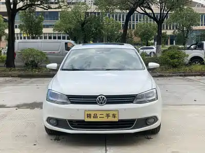 Volkswagen Sagitar 2014