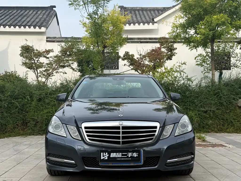 Mercedes-Benz E-Class 2011