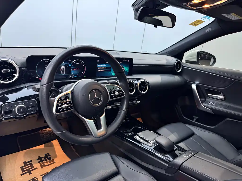 Mercedes-Benz A-Class 2022 — фото 7