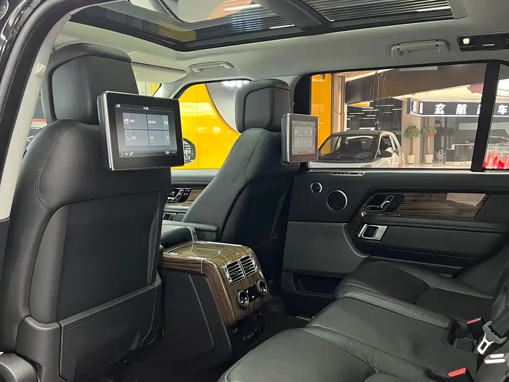 Land Rover Range Rover 2019 — фото 11