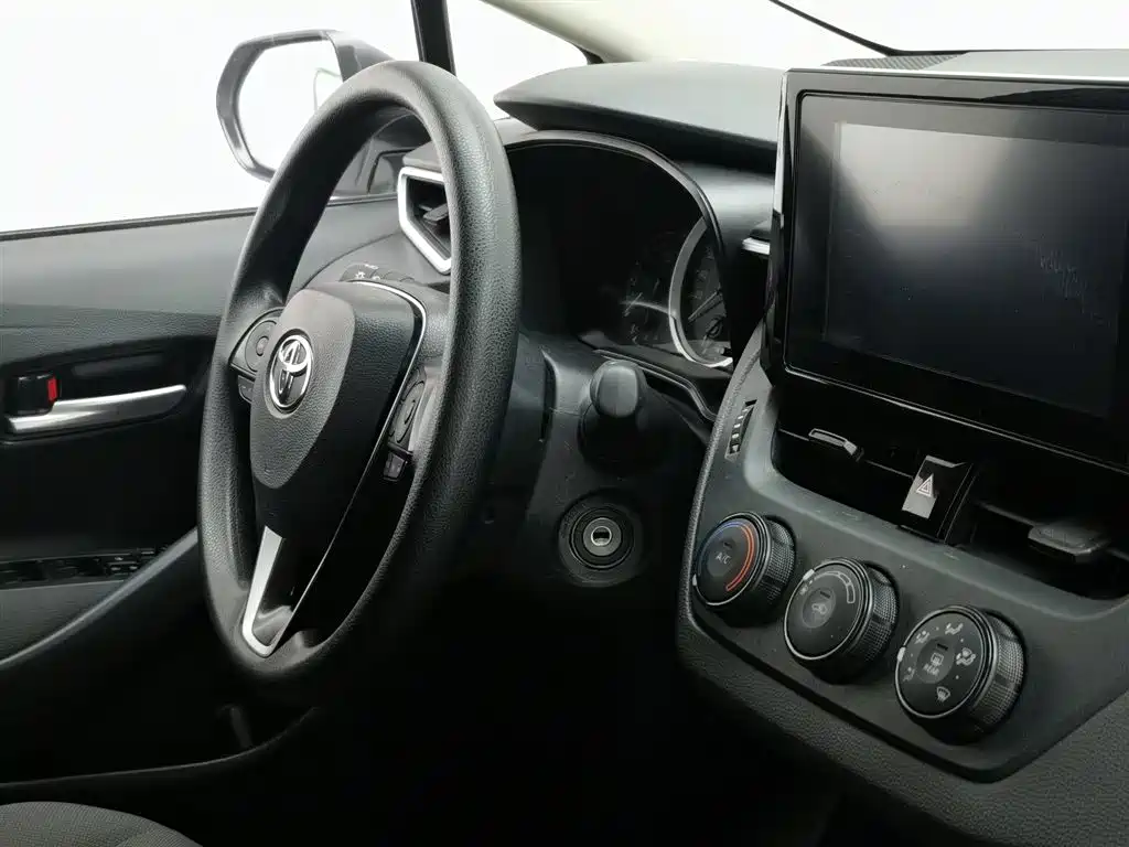 Toyota Corolla 2023 — фото 22