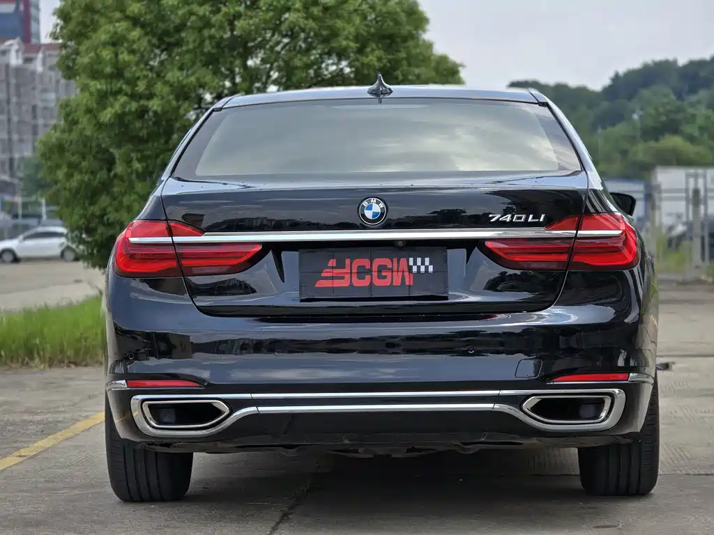 BMW 7 Series 2016 — фото 19