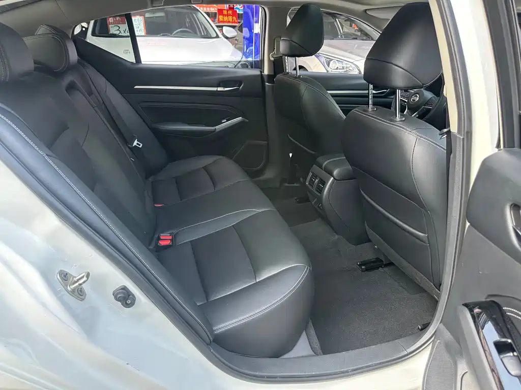 Nissan Teana 2022 — фото 11
