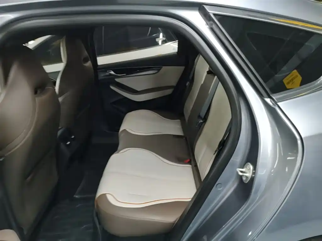 BYD Qin PLUS 2023 — фото 17