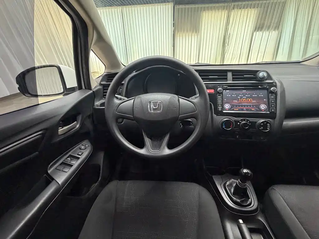 Honda Fit 2015 — фото 11