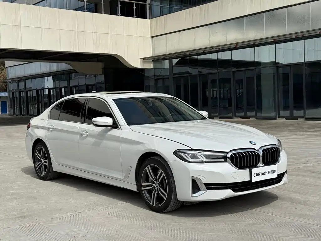 BMW 5 Series 2021 — фото 5
