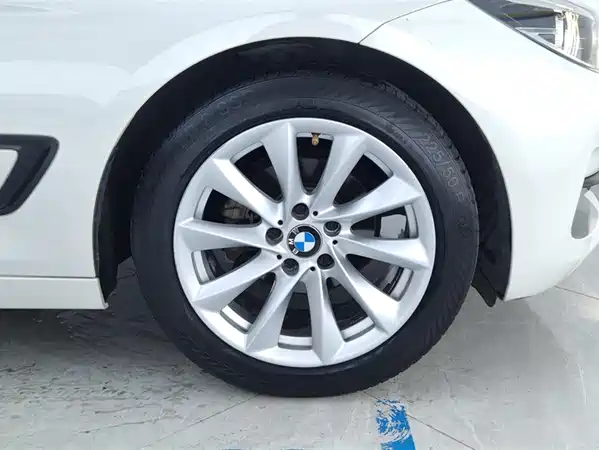 BMW 3 Series GT 2019