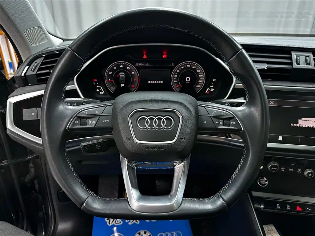 Audi Q3 2023 — фото 13