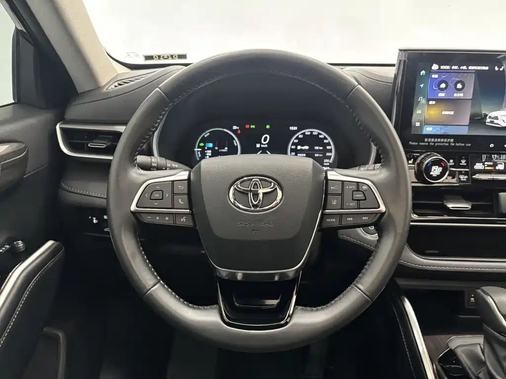 Toyota Highlander 2024 — фото 16