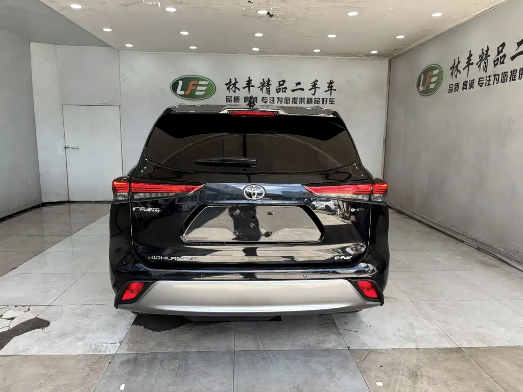 Toyota Highlander 2024