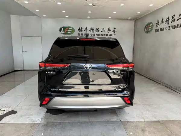 Toyota Highlander 2024