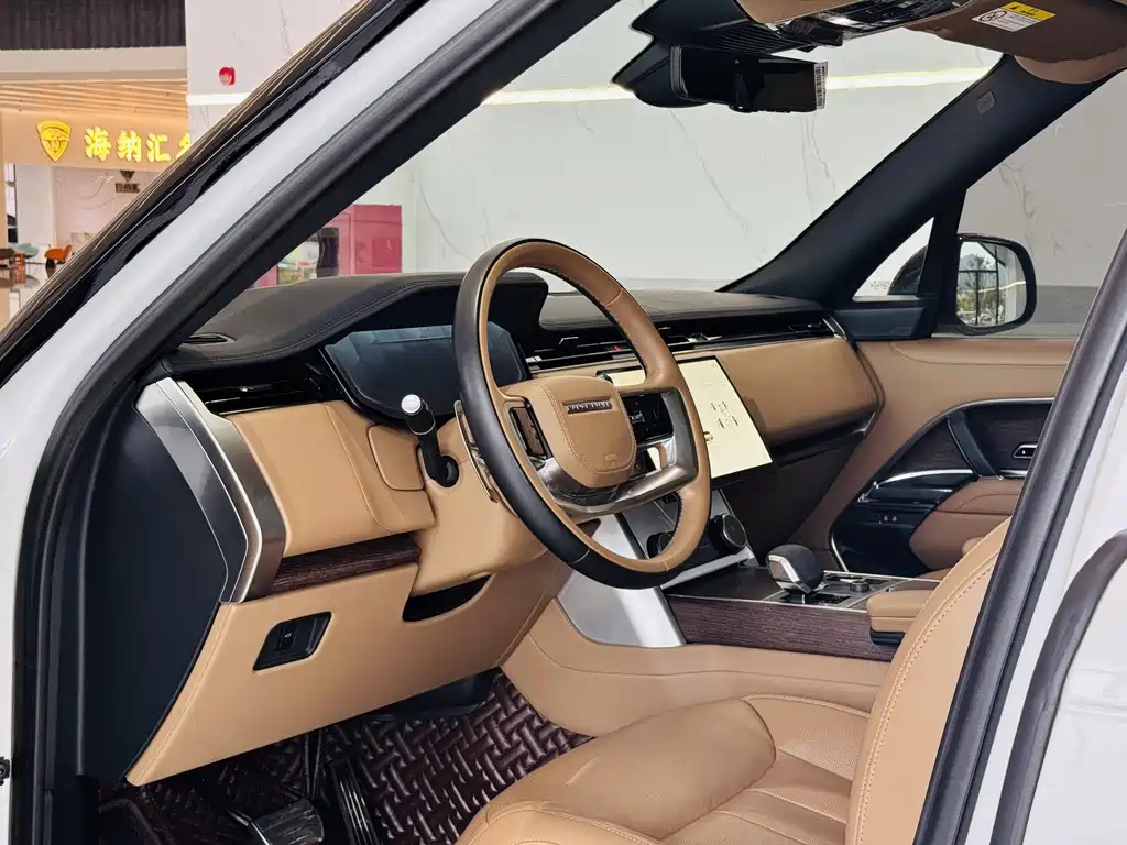 Land Rover Range Rover 2023 — фото 16