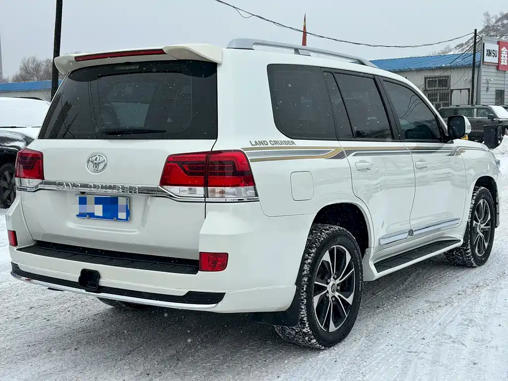 Toyota Land Cruiser 2020 — фото 9