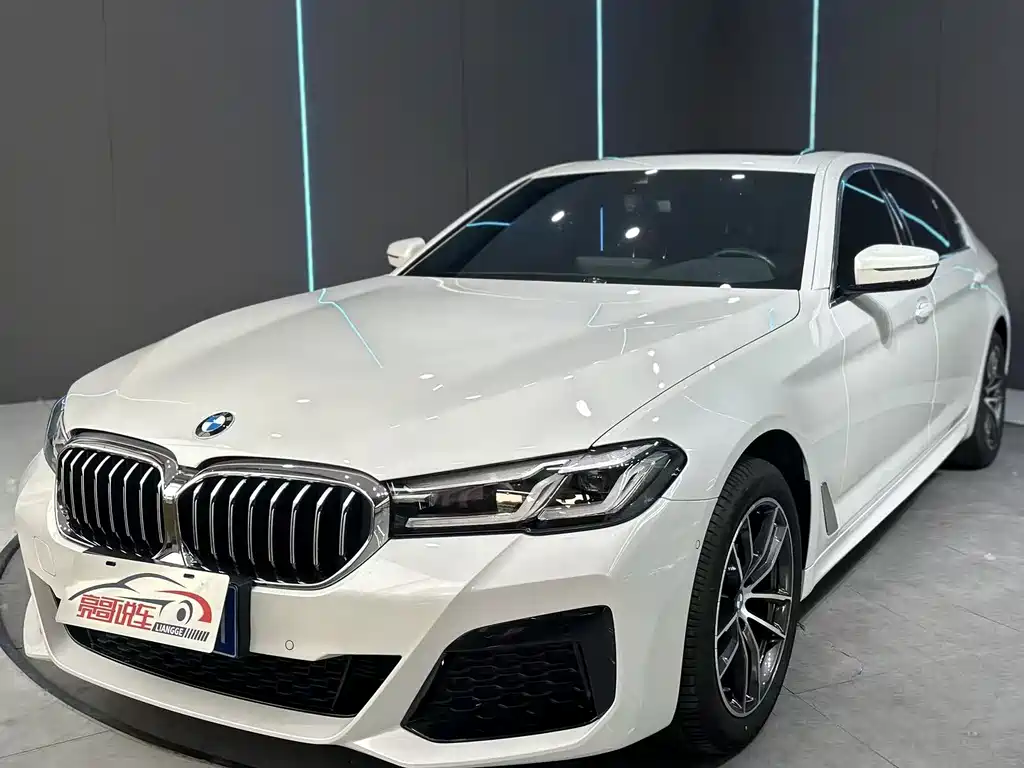 BMW 5 Series 2023 — фото 1