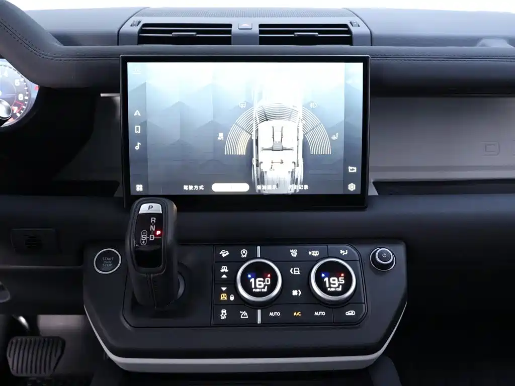 Land Rover Defender 2022 — фото 10