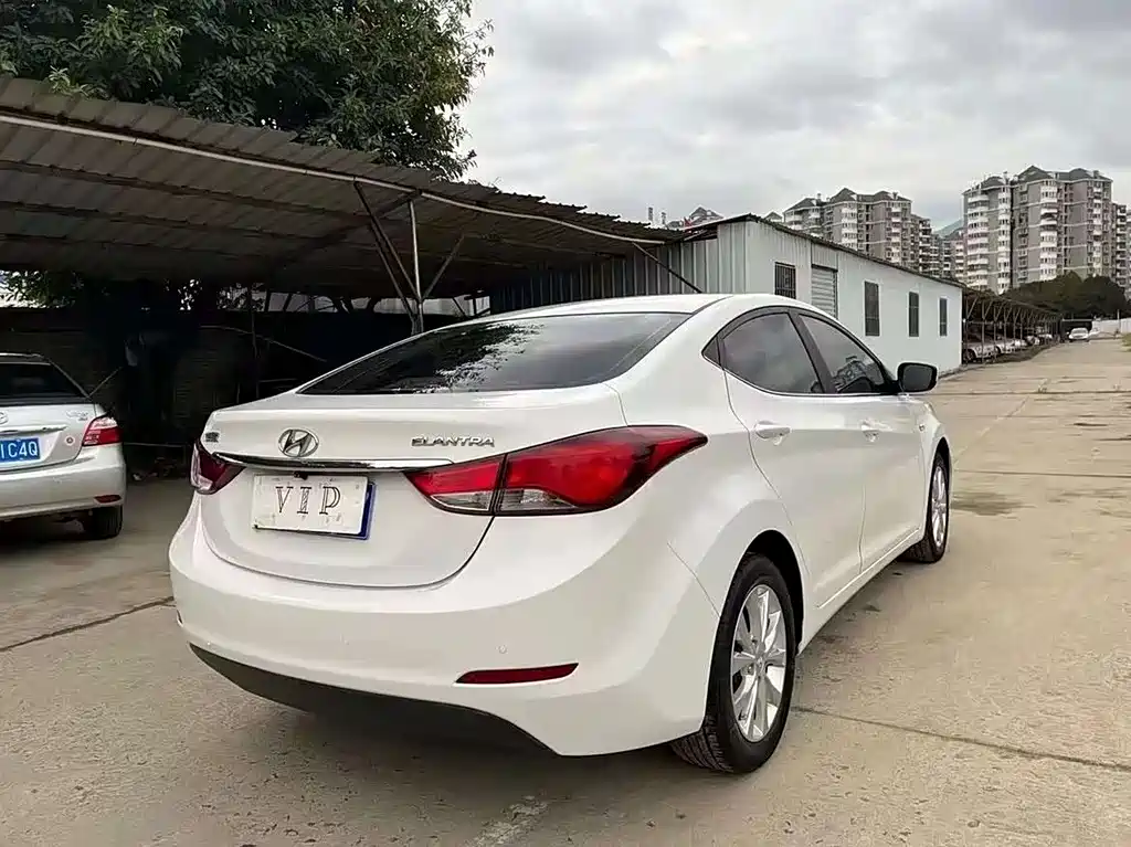 Hyundai Elantra Langdong 2017 — фото 4