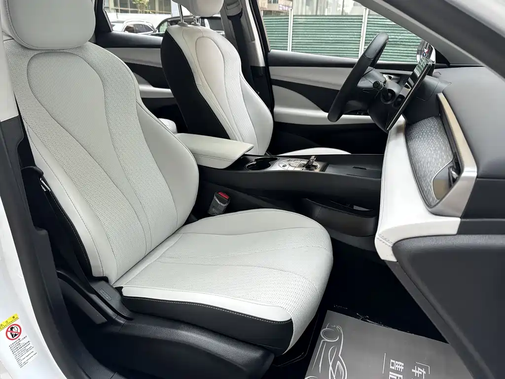 BYD Seal 05 DM-i 2025 — фото 9