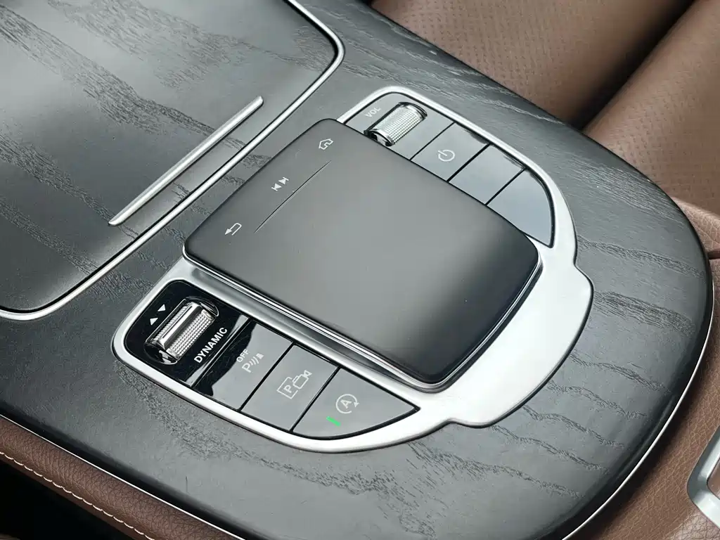 Mercedes-Benz E-Class 2018 — фото 14