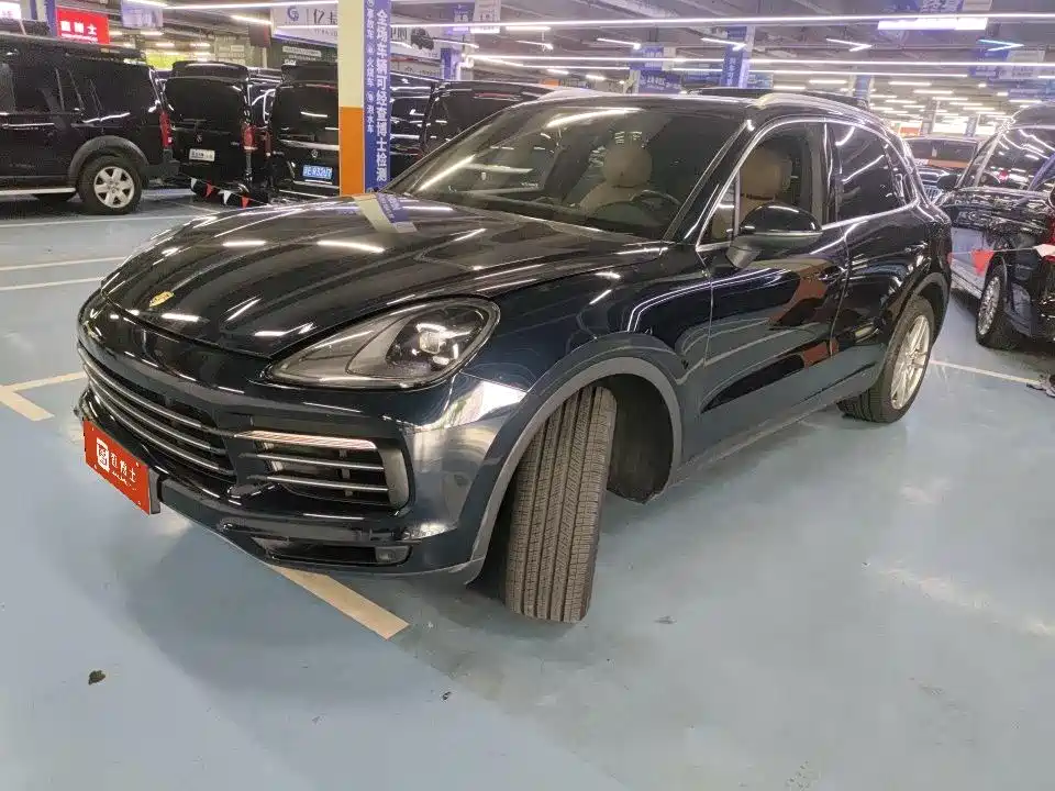 Porsche Cayenne 2019 — фото 1