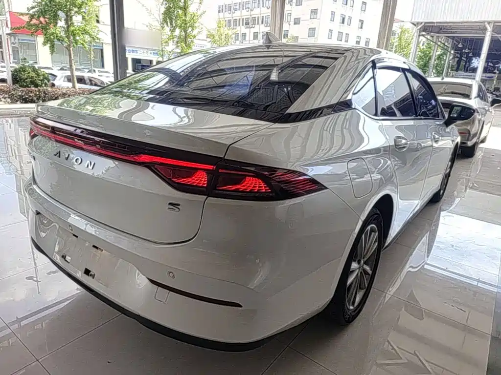 Aion S 2023