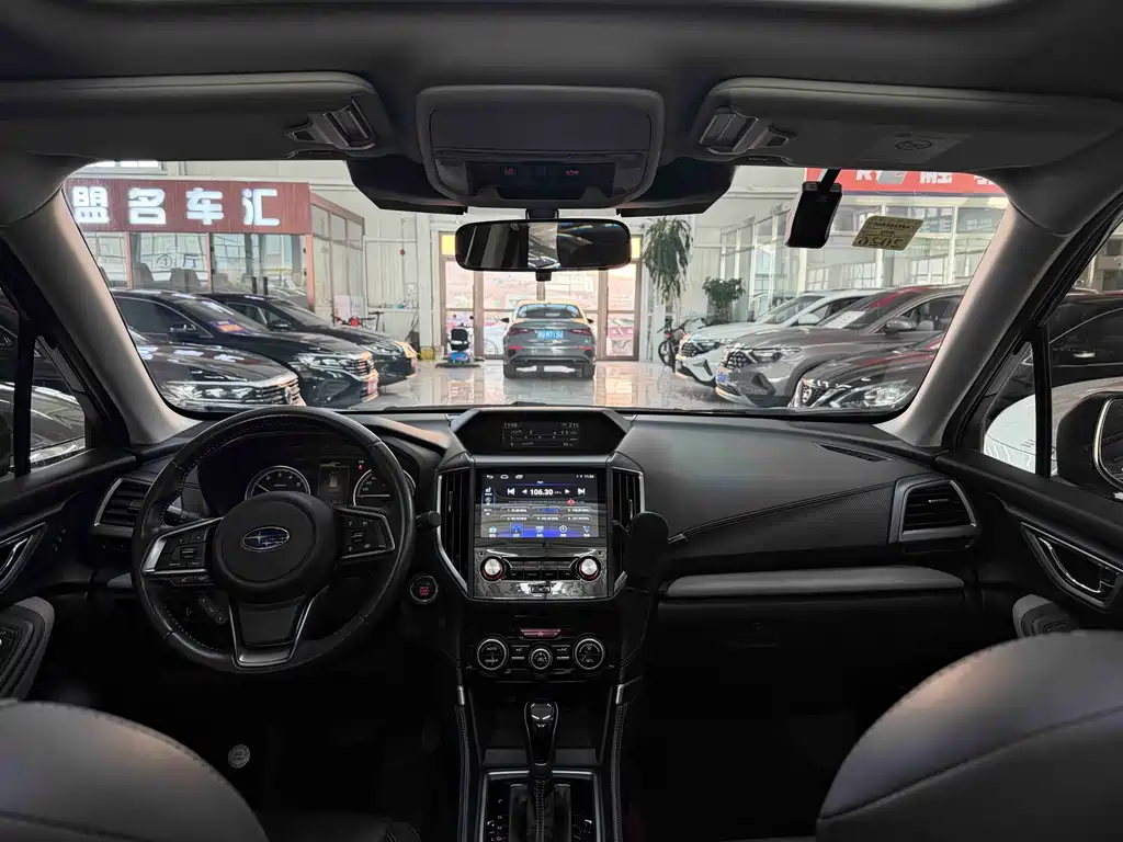 Subaru Forester 2022 — фото 13