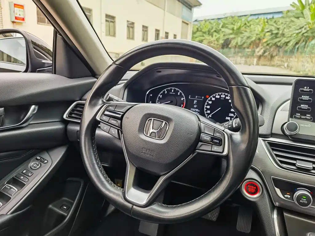 Honda Accord 2020 — фото 9