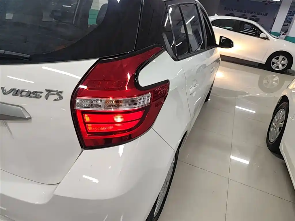 Toyota Vios FS 2018 — фото 8