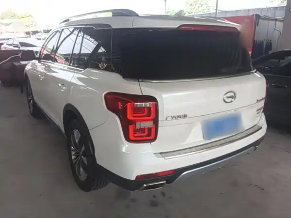 GAC Trumpchi GS8 2017