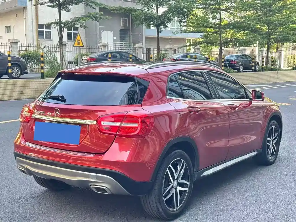 Mercedes-Benz GLA 2015