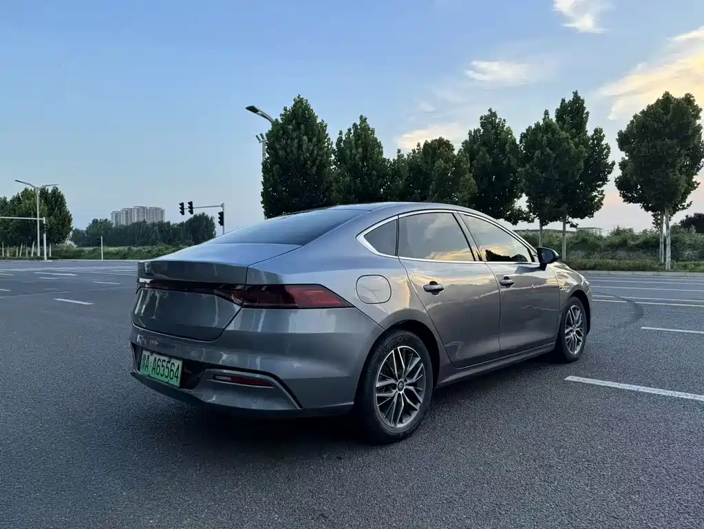 BYD Qin PLUS 2022 — фото 9