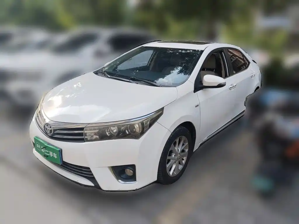 Toyota Corolla 2014 — фото 1