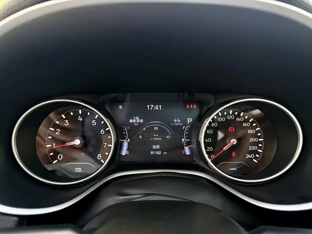 Jeep Compass 2019 — фото 11