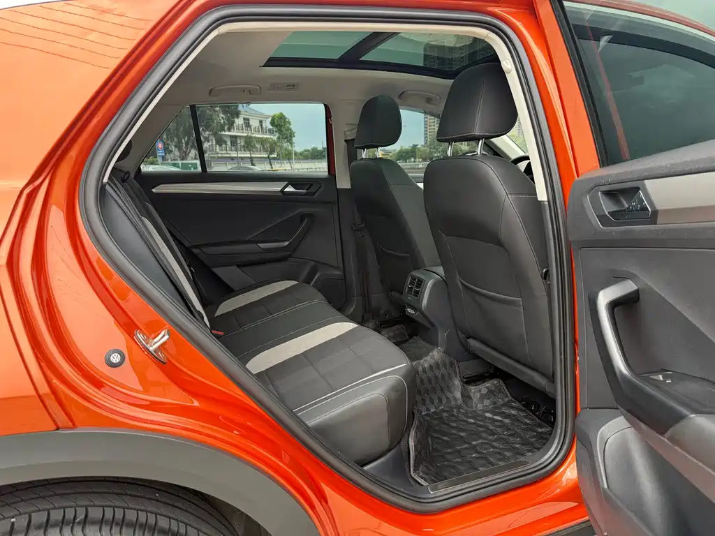 Volkswagen T-Roc 2019 — фото 14