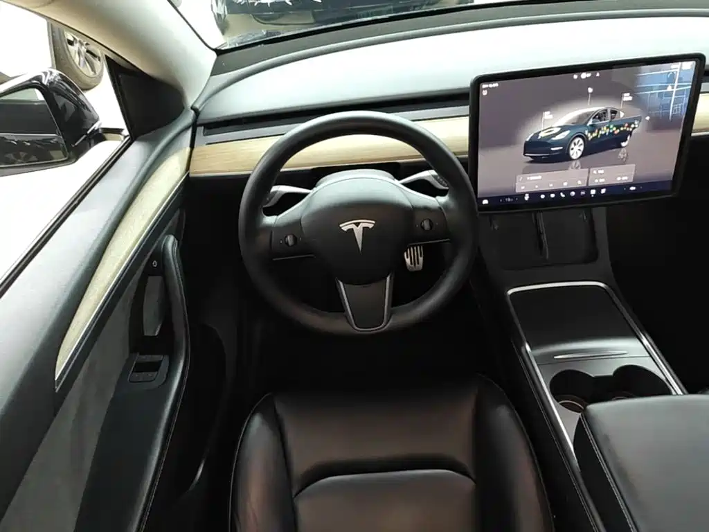 Tesla Model Y 2023 — фото 11