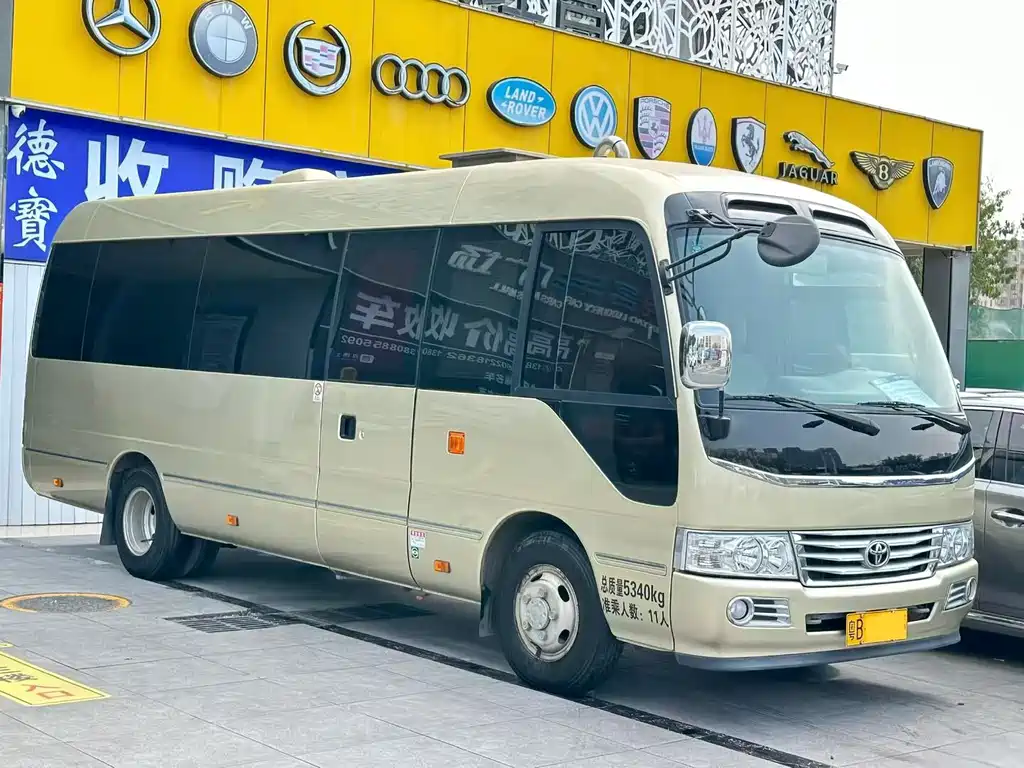 Toyota Coaster 2017 — фото 4