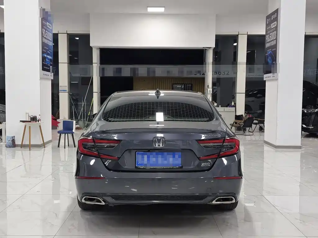 Honda Accord 2022 — фото 10